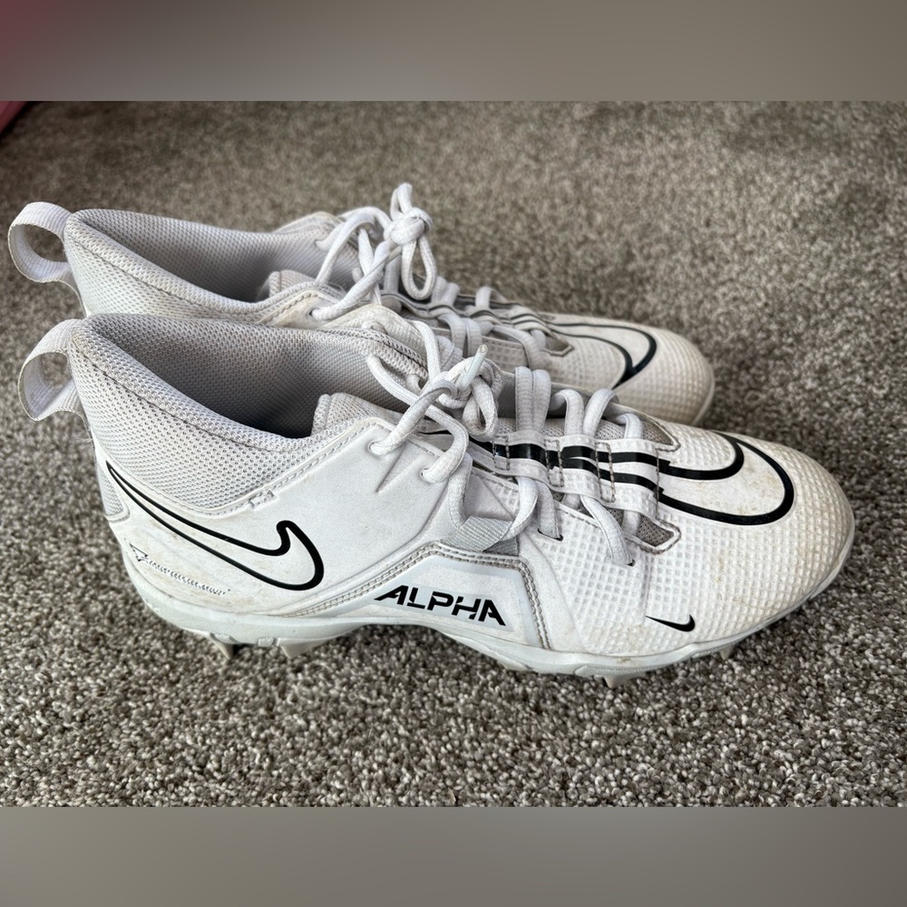 Nike football cleats 7.5